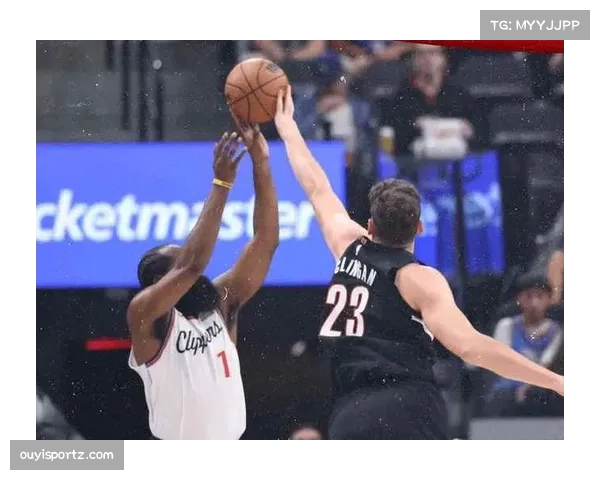 哈登节奏控制显大师风范 快船体系化篮球压制活力