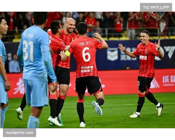 成都蓉城主场五球大胜，费利佩替补戴帽展现恐怖攻击深度